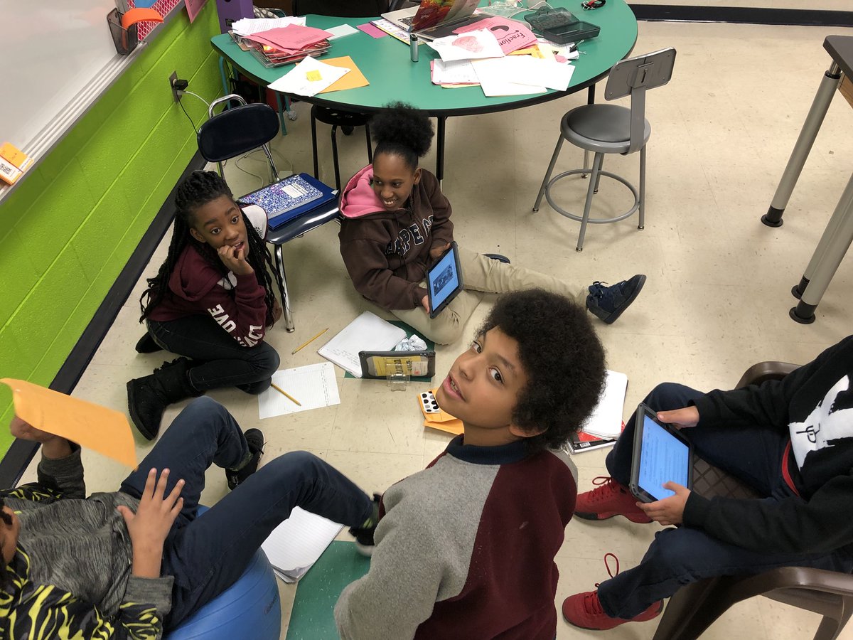 J_Horm5's tweet photo. @BetsyDeVosED This is a teacher funded, public school classroom! #norows #freespace #movetolearn #teamwork #anywherebutachair https://t.co/xknQRnOoxo