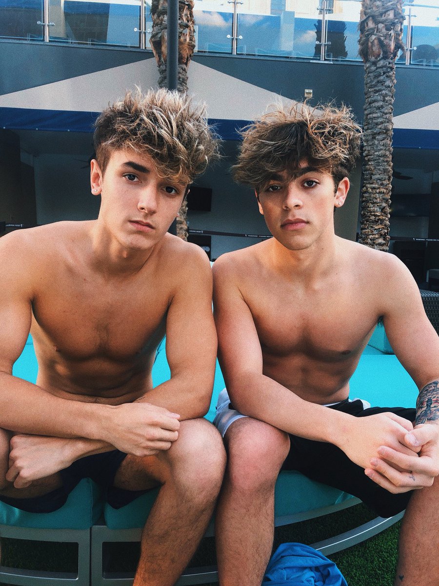 BryceHall's tweet photo. pool day https://t.co/Yw1dVqk65s