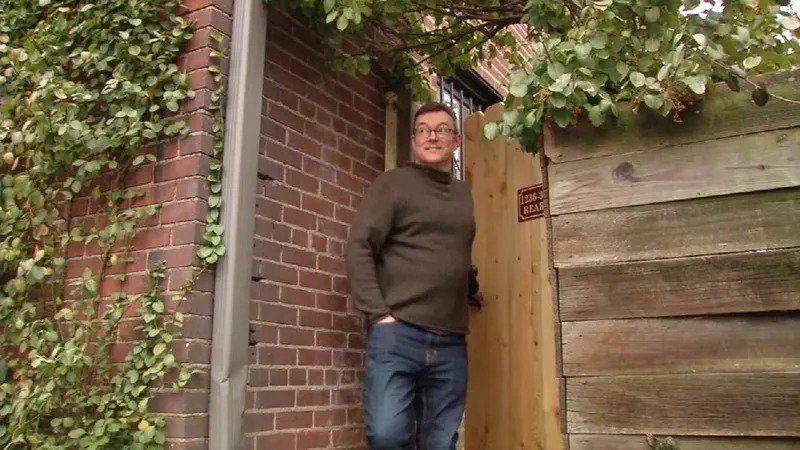 KentuckyNewsNow's tweet photo. Airbnb to start collecting #Louisville #Hotel #Taxes on April 1: https://t.co/ZqQ9gekZzW, https://t.co/HE0NsTp4wQ, https://t.co/qzD9pbiGB7 https://t.co/3ZtyuG2Gc7
