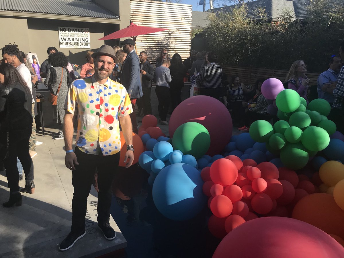 daniellecohn's tweet photo. Beautiful night for a @LIFT_Labs pedicab ride to the #comcastsxsw Social Impact Social. #niceshirtchris https://t.co/bkQClJNlCQ