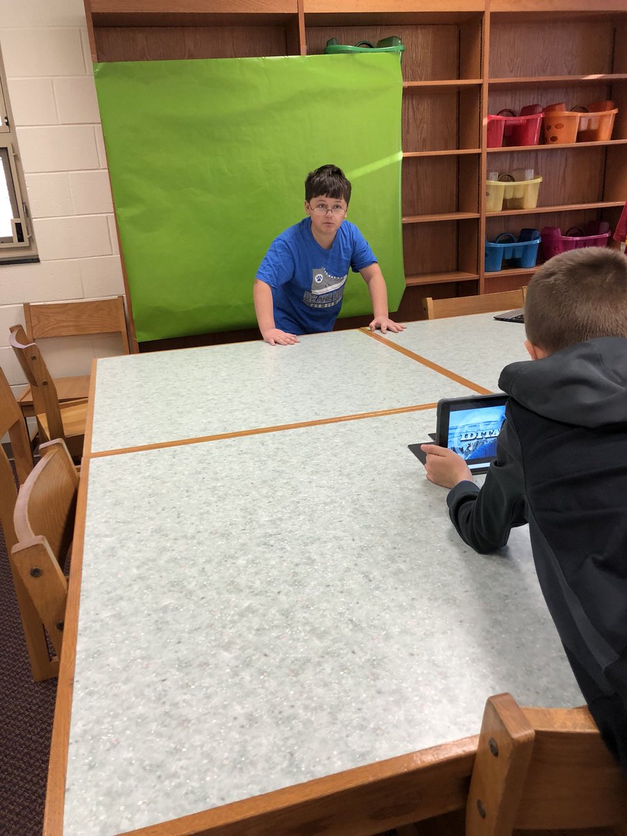 IndyACTaylor's tweet photo. @KitleyCougars 3rd-5th gr. students are learning how to use the green screen with the @DoInkTweets app this week. #makerspace #wearekitley https://t.co/lhvKweQsTz