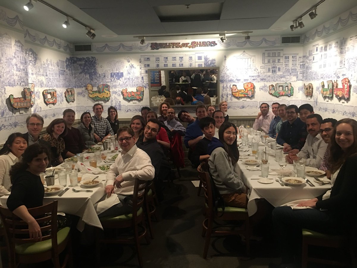SimonYTangLab's tweet photo. @washu_ortho_res dinner at #ors2018 ! https://t.co/toYQhOLDt5