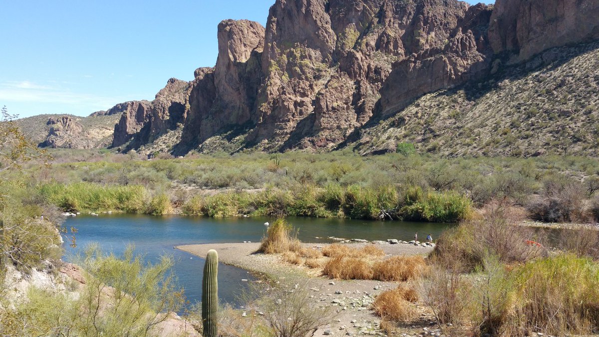 deniselynne1966's tweet photo. This #H2OBABY found water in the desert!! I literally had tears in my eyes~felt like I was standing on sacred land. In a world of chaos & hurrying from point A to B~so blessed to be with Jim, family & nature~have a beautiful nite!! Take time to enjoy the simple things~xxπDenise https://t.co/I8oJ4fZ3E4