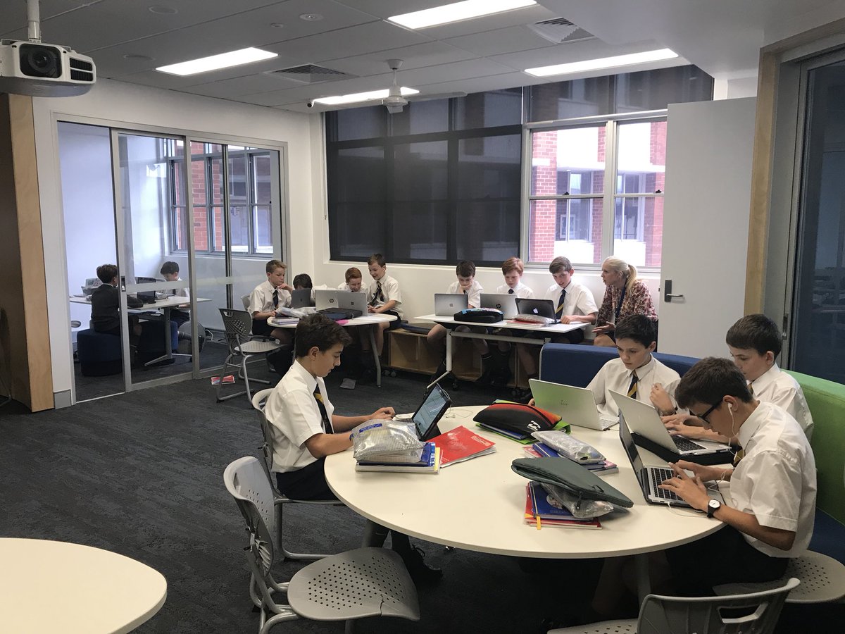 How can data tell a story? Prototyping English and science <a href="/aisnswELEVATE/">ELEVATE</a> @tannock_mark