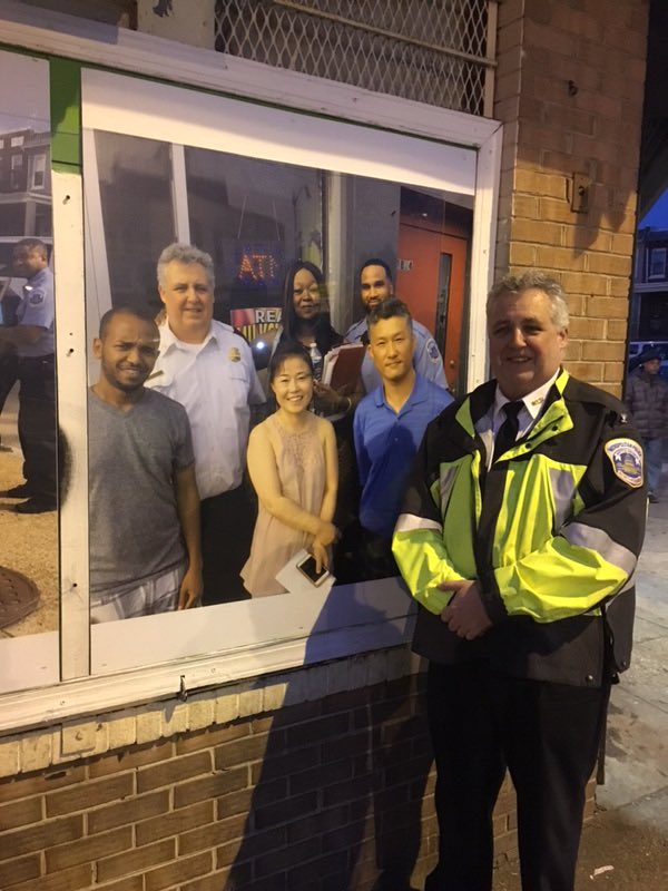 DCPoliceDept's tweet photo. Fitz spots himself on Benning Road!! 😁👀Commander Fitzgerald has fully embraced becoming part of the fabric of the community as part of our policing approach 👮🏻#BenningRoadpartnership #communitypolicing #DCPolice https://t.co/Vtm8k8Wgau