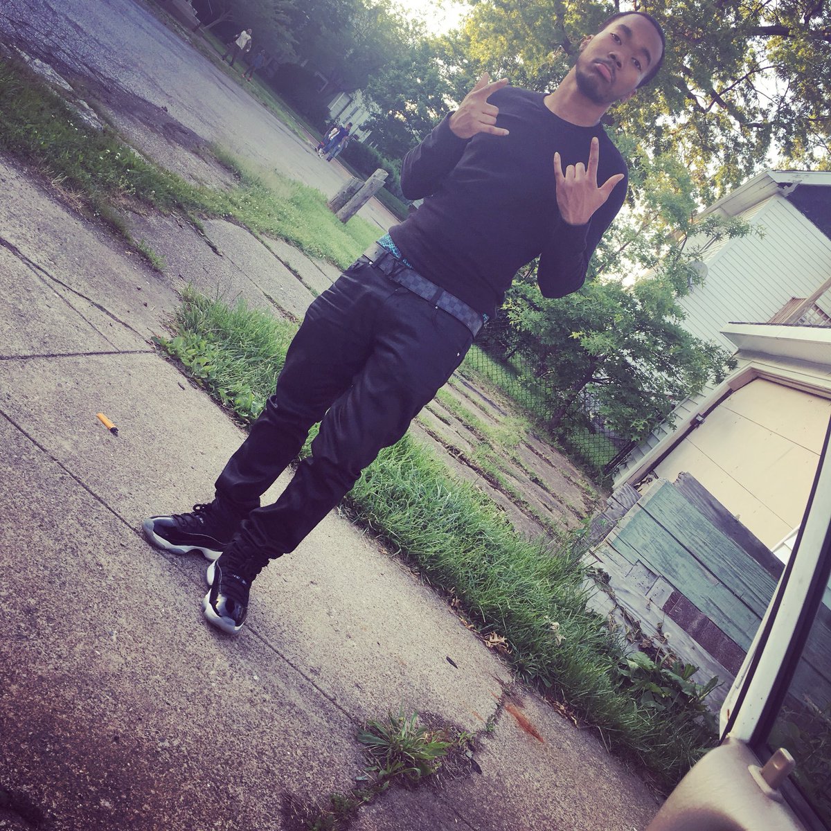 _demario_22's tweet photo. #menfromthe216 https://t.co/qtq9VmEf30