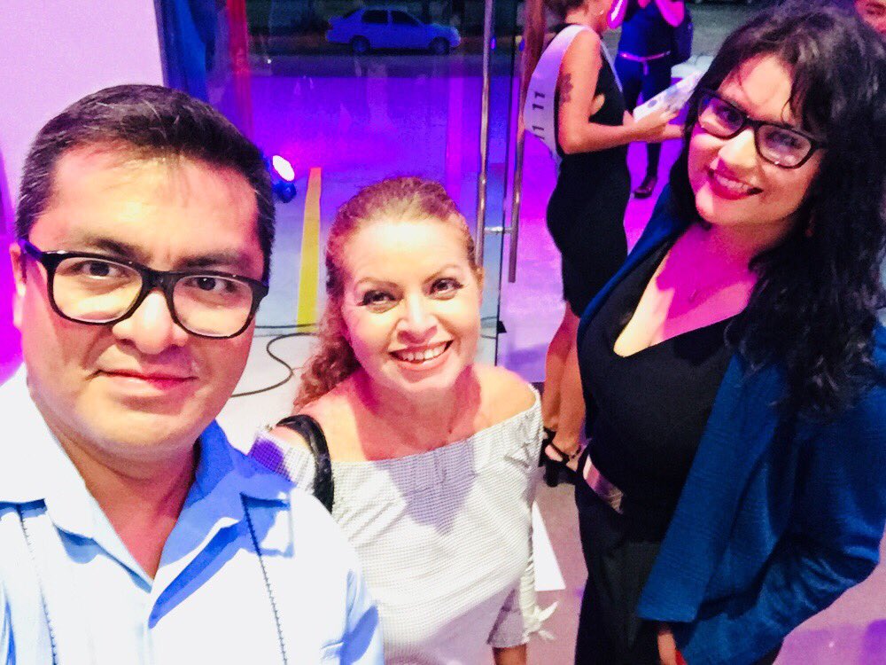 Tonninho_'s tweet photo. Aquí en el Teatro de la Ciudad de #PlayaDelCarmen en el certamen #MexicanaUniversal #QuintanaRoo 2018 #10000Moments #10000fotos #10000pics @MxU_Oficial @TeatroPDC @VERO_MIER @Shey_19 https://t.co/J2zZGme3tx