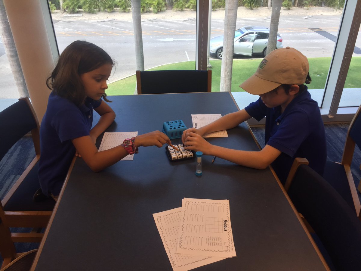 JaymeFarrell3's tweet image. Words games are fun, too. Students enjoying a game of Boggle! #cisinspires #CISreads #LiteracyMonth