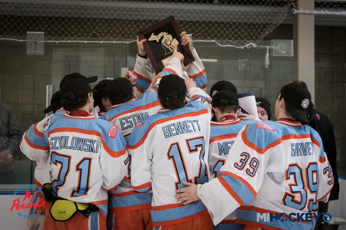 MiHockeyNow's tweet photo. Photos from @Caesars2K2's title-clinching overtime win Sunday morning in Taylor. #MAHA2018 

Congrats, boys. 

📸 | https://t.co/irSEgcaU9K https://t.co/m9SA5RnDtY