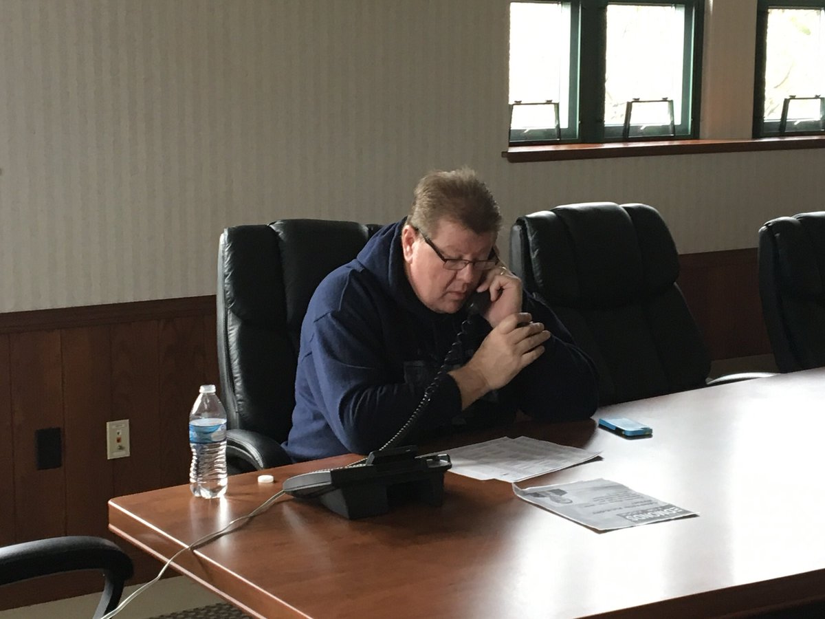 Laborers773's tweet photo. 773 Member Jack Skeltcher is making calls this morning asking for support to elect @JBPritzker. Thank you to all of the proud hard members working hard to elect a Governor who is in pursuit of a better life for working families of Illinois. #LIUNA #JBforGov #BetterTogether https://t.co/lqzLXkwNpW