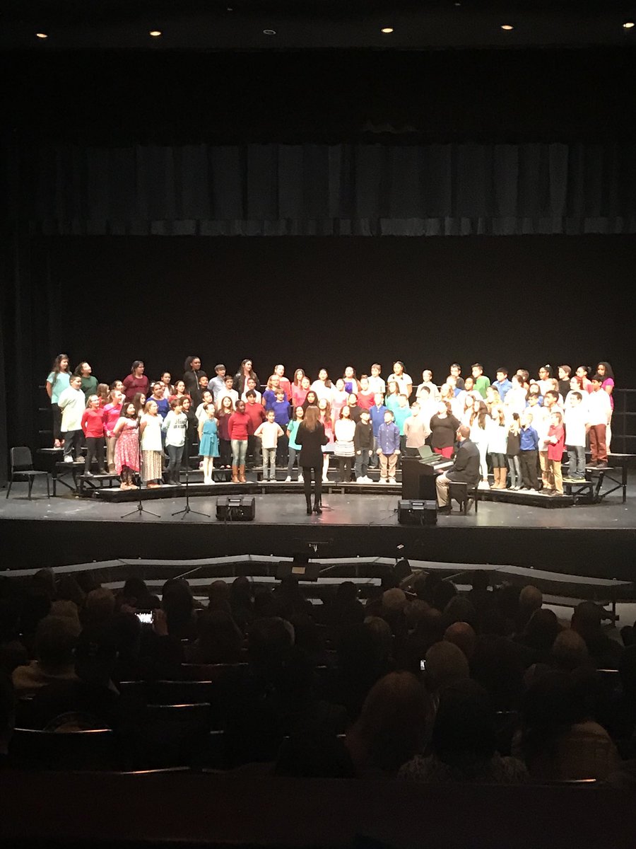 lexingtonsuper's tweet photo. To every single TPS student on the stage tonight, you were amazing, you lifted our hearts, and you make us proud! #tpspride https://t.co/M8WYkT9SXQ