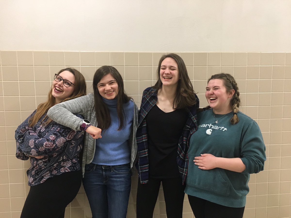 mawristwatch's tweet photo. just a theater mom and her sprouts #teamalmost🌸 https://t.co/njxddtDEmW