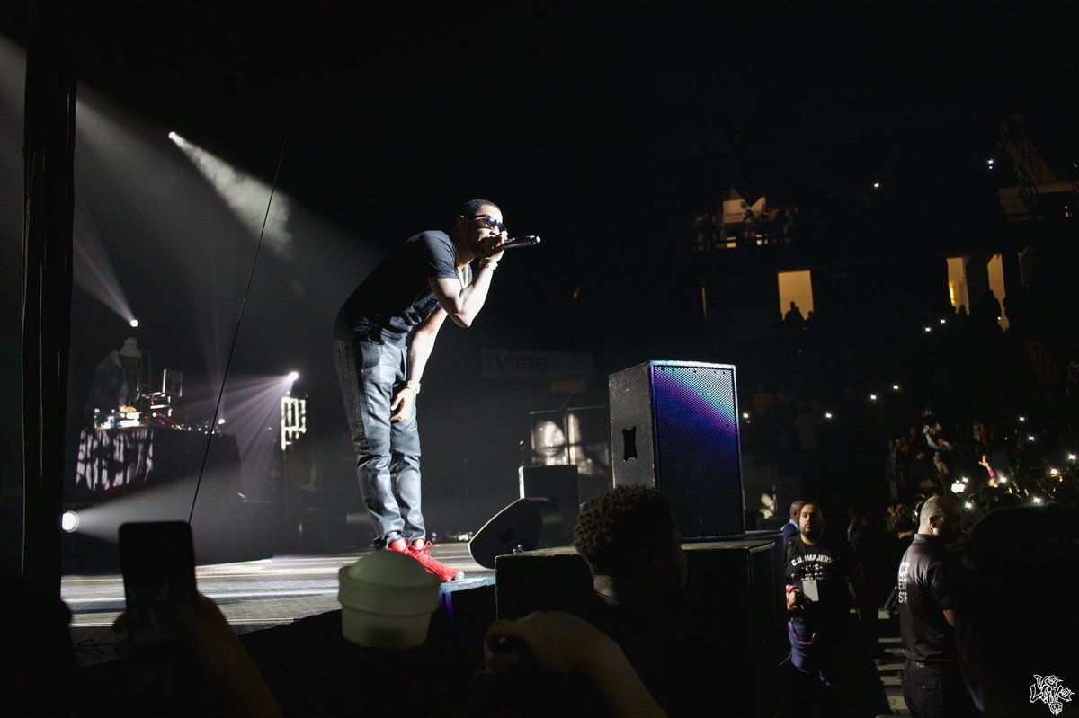 WELiVETV's tweet photo. βOh no thank ya, I earned my keep /My nameβll get you coke, weed, and burners cheap/That's gangsta love, from the heart/Yo I told y'all from the startβ - @myfabolouslife @PPLCenter βΌοΈ #SpringbreakTakeoverConcert #Allentown #PA #MikeLoweryEnt #LSPEnterprises #AcSativa #WELiVETV https://t.co/wbBcGHISZN
