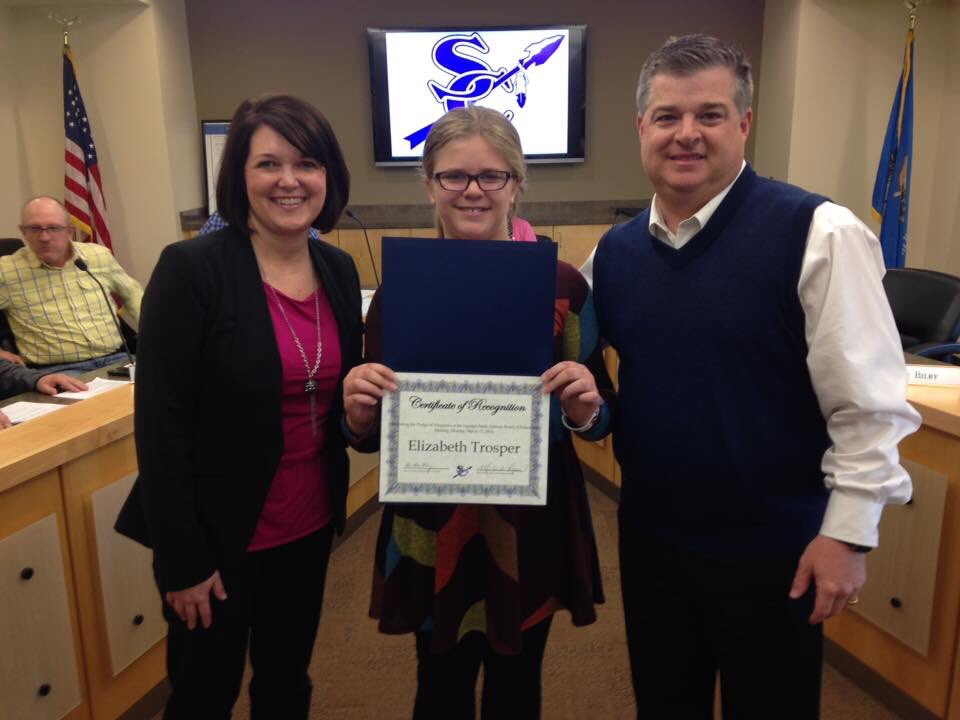 JeffersonHeight's tweet photo. Elizabeth did a great job leading the pledge at the school board meeting tonight! https://t.co/lpSTxeZ2Eb