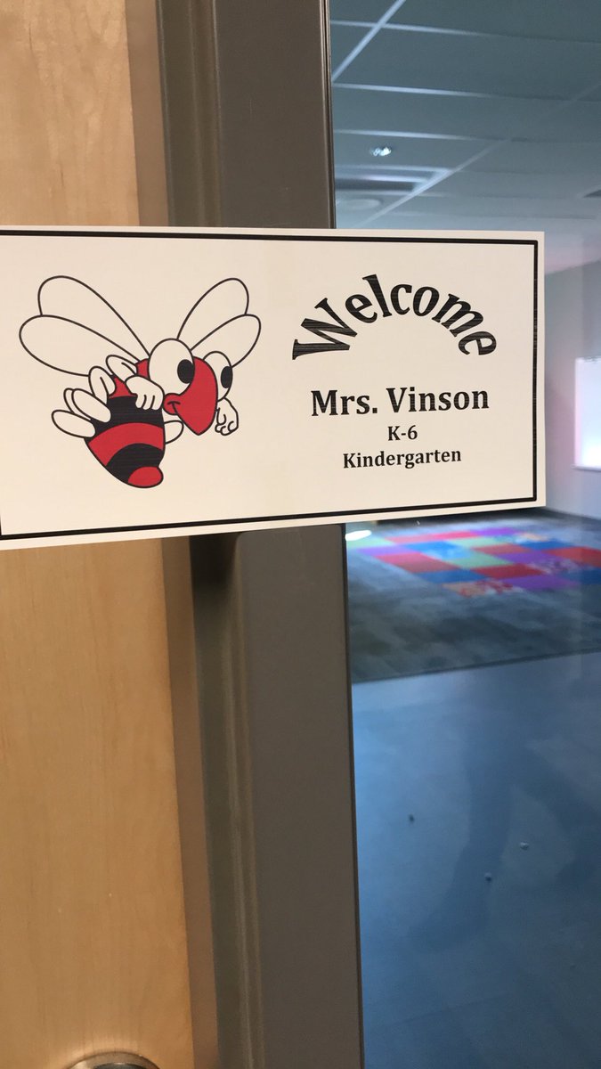 VinsonsKinder's tweet photo. So lucky to be a part of the new Chillicothe Elementary! Can’t wait to move into my new home ❤️🖤 #cehornets #hornetsr2 https://t.co/F7OBaQ8tjH