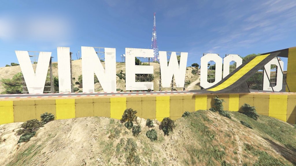 SnapmatAttack's tweet photo. Vinewood Stunt Stars! @RockstarGames #SnapmaticART #GTAPhotography #GTAV #GTAOnline #Vinewood #VinewoodStunts #CarbonRS #Benefactor #CNT https://t.co/i7mBDxgIRi
