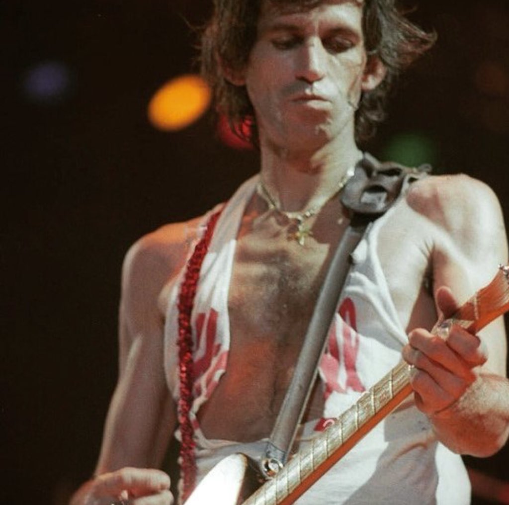 Jumping_Jack_'s tweet photo. GREAT #RUBY #TUESDAY ALL STONES LOVERS;) #have #fun #enjoy #your #classic #songs #gonna #play #them #the 💙👏#whole #day #on #and #on 👏#just #sittin’ #thinkin’ #a#what #im #gonna #do #today 🎵😍#drinkin’😳 ?? .....@MickJagger @RollingStones @officialKeef @ronniewood #dDcharlie https://t.co/f5UeLZ8byL