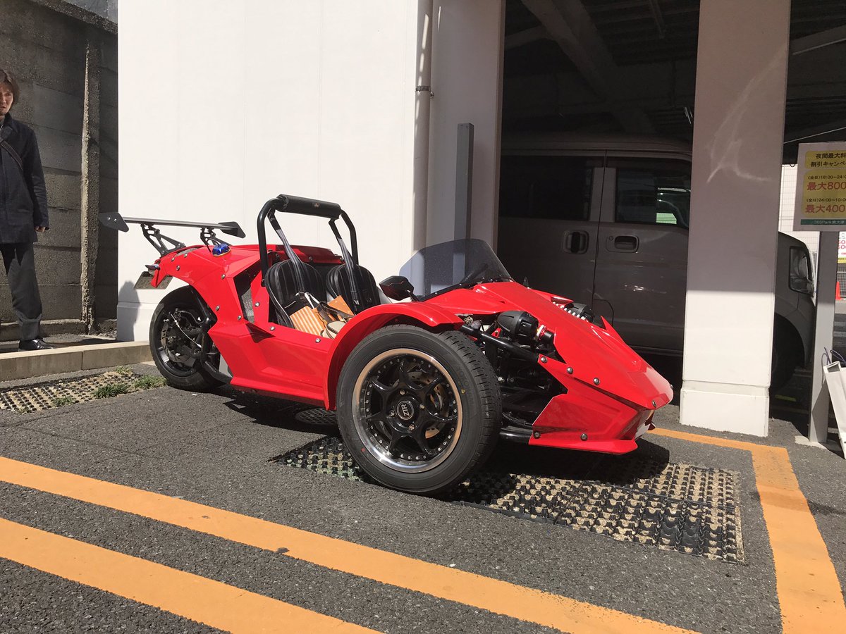 ARTBOMB2's tweet image. 今日はこの車両のデザインで打ち合わせ♪
ん〜、痛車にしたいね〜(￣▽￣)
#ウォンイット #1it