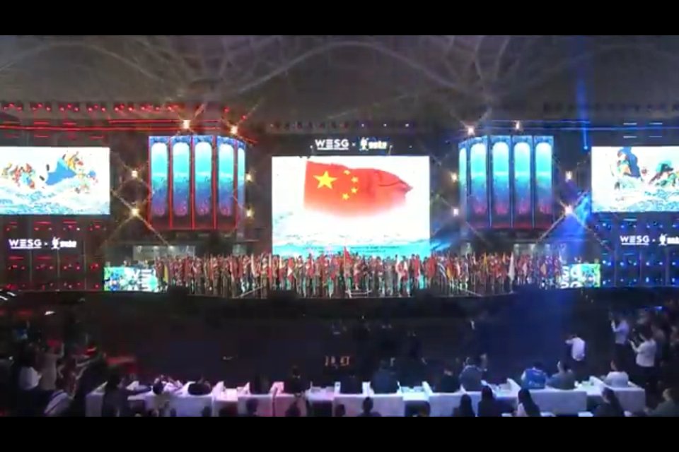 No niggers 
Thanks #wesg 
Cybersport is best sport ever
Болеть буду за наших и вот за этих двух телок