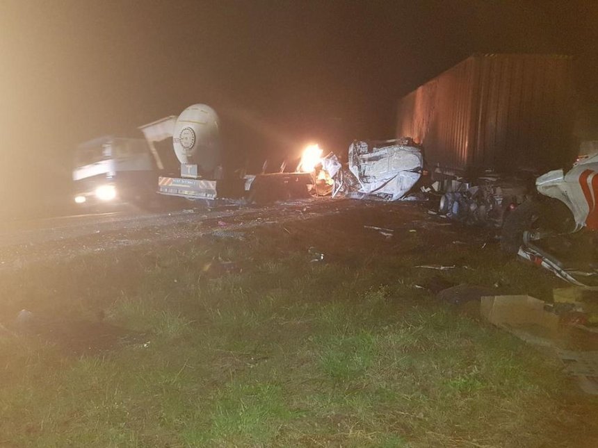 KenyaTopNews's tweet photo. One #Dead, three #Injured in gas tanker #Accident: https://t.co/RpXet8GqR3, https://t.co/VWWvlbZR7g, https://t.co/56u4NhTUYT, https://t.co/ddHMFaqci6, https://t.co/3zfbU2BR4G https://t.co/pW82xPogtO