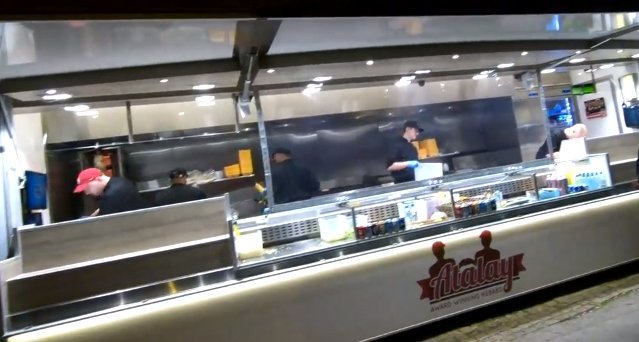 ciaranokeeffe's tweet image. #britishkebabawards @KebabAwards Congratulations to Atalay&apos;s Kebab Van for winning 2nd year in a row #mylocal