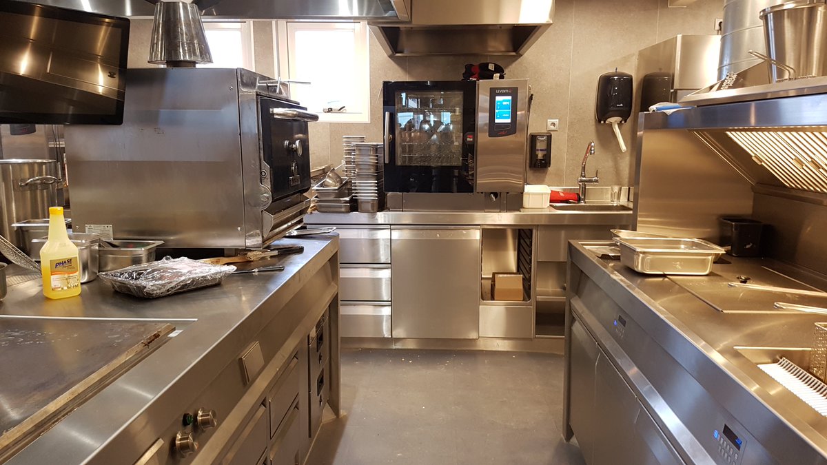 levensmiddleby's tweet image. Compleet vernieuwd strandpaviljoen @SurfenBeach  Trots dat wij in dit prachtige paviljoen te Katwijk aan Zee 2 gloednieuwe Leventi me ovens geplaatst hebben. Bezoekje brengen? surfenbeach.nl Meer over onze Leventi me ovens? leventi.me