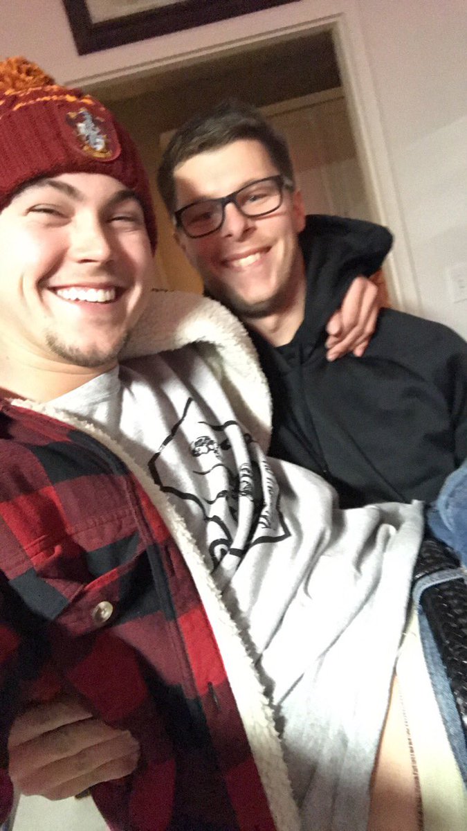 ZackMayo324's tweet photo. Happy Birthday to my brother who also is leaving for Basic in the very near future @ZF313 🇺🇸🇺🇸 https://t.co/pIahANAxRG