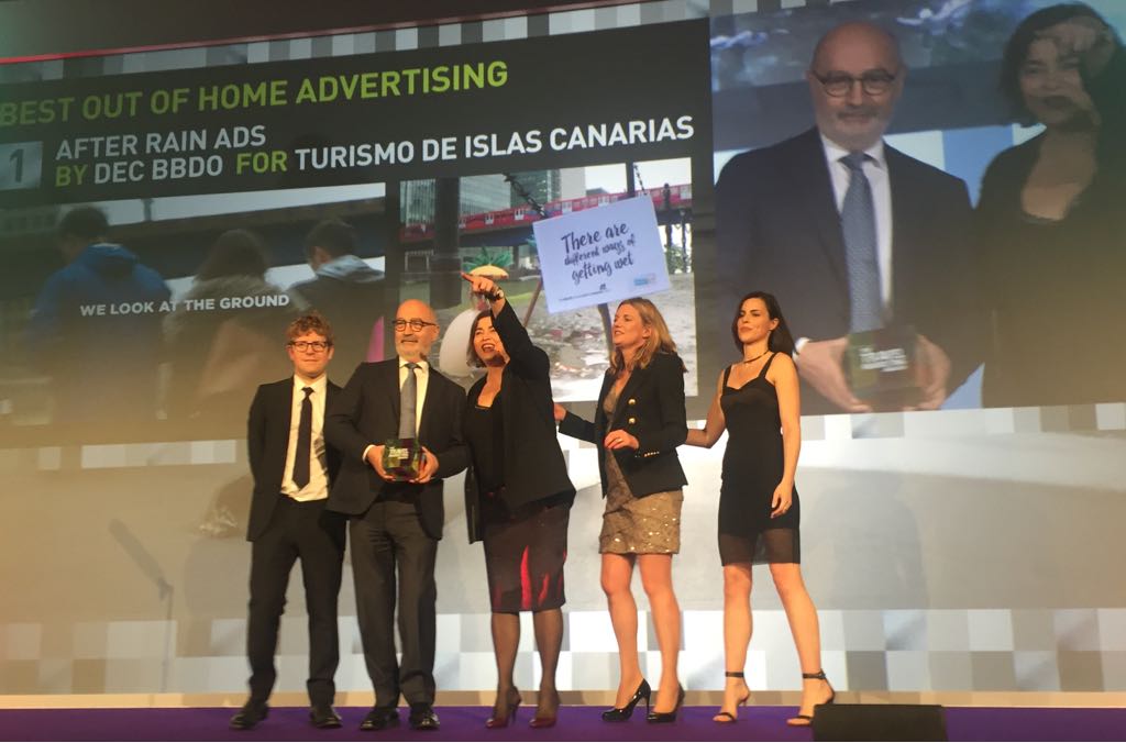 decbbdo's tweet photo. ¡Estos son los premios en los @The_TMAs de @TurismCanarias !
“The other map” bronze “Best use of content MKT"
“The 7 islands become 47” plata “Most innovative MKT"
“After Rain Ads” Platinum “Best out of home"
“The 7 islands become 47” plata Digital MKT Campaign of the Year" 😬😀 https://t.co/PnigXCmJtx