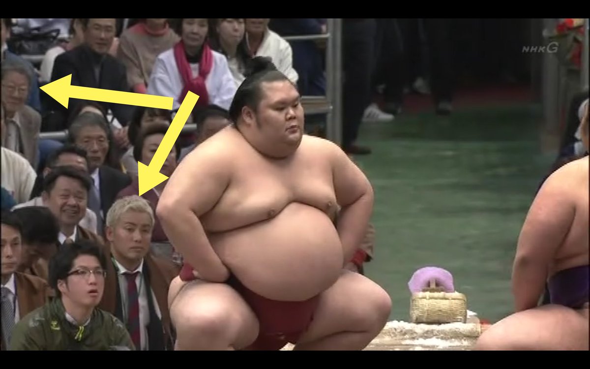 Footthink V Twitter 大相撲春場所 三日目 いつものヒトと 新日本プロレスのオカダがいる 乱入ある ｗ 大相撲 Sumo オカダ カズチカ
