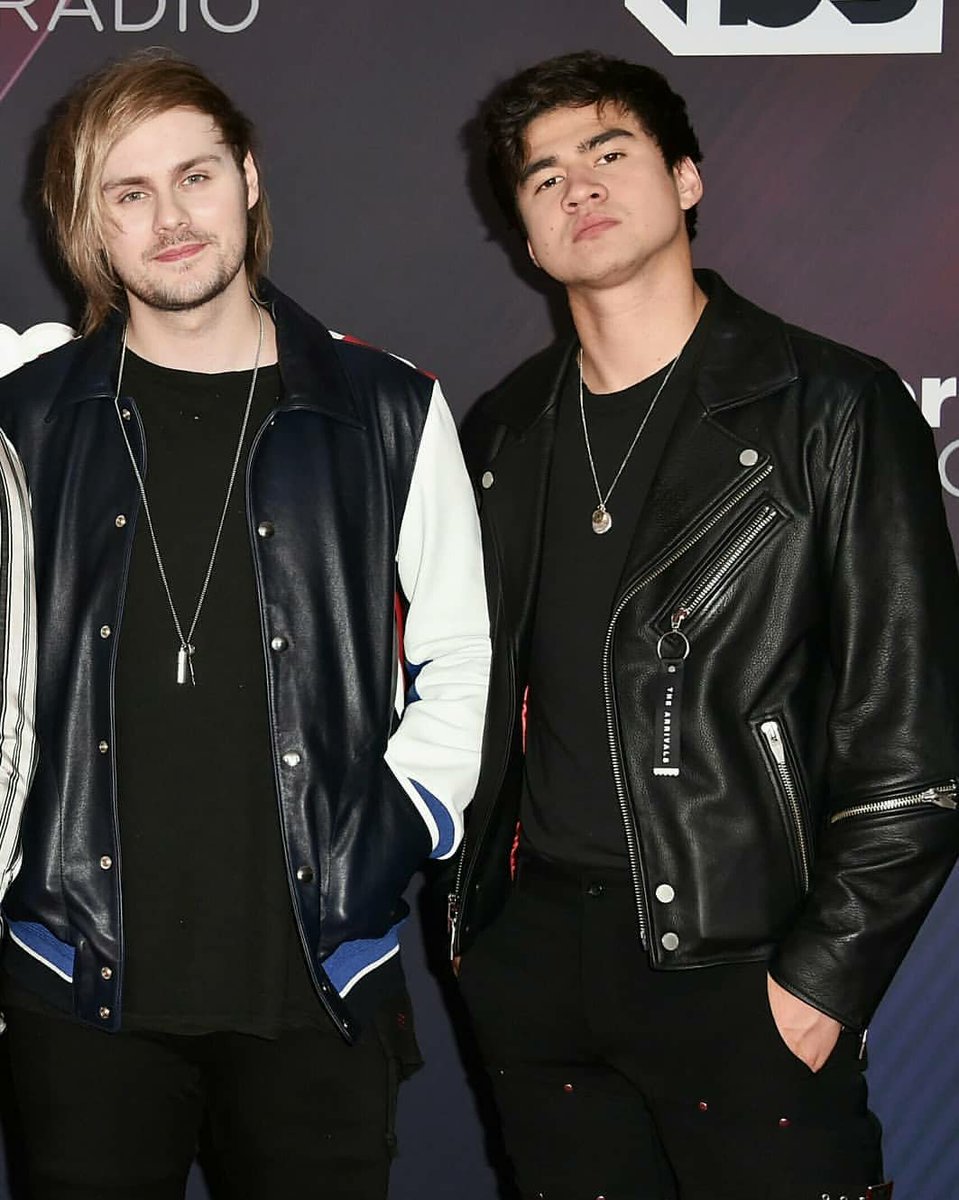 RT_2_bless's tweet photo. #5SOSBestFans https://t.co/k231h6QdPy
