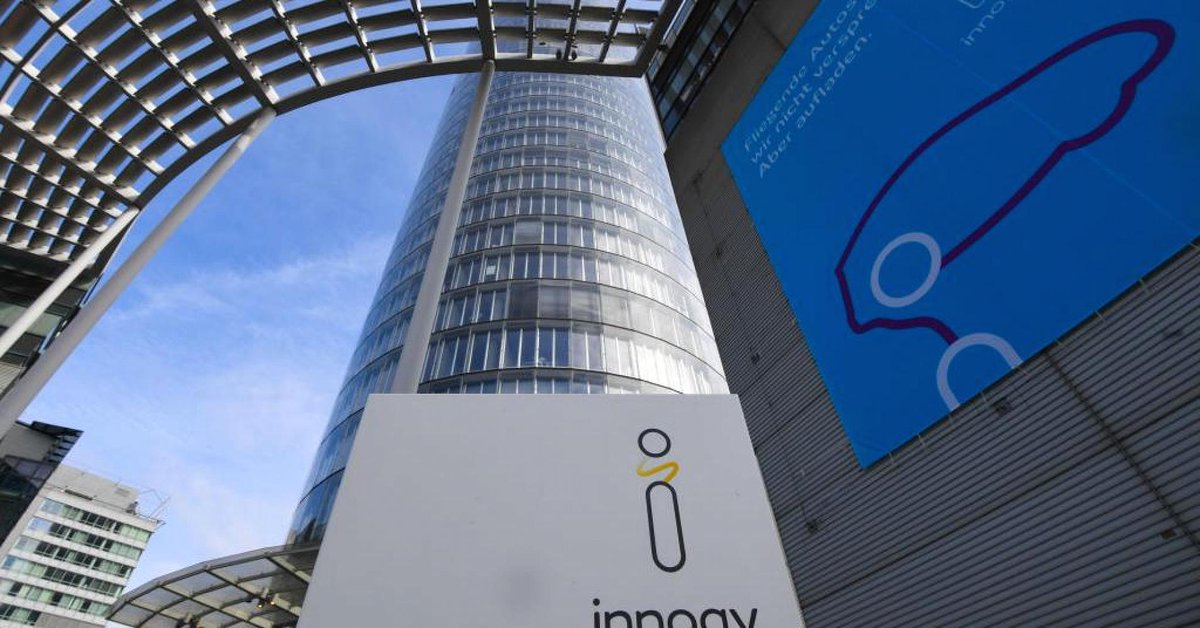 ScienceTopNews's tweet photo. #Germany's push towards #Renewables fuels #Major reshuffle in the #Energysector: https://t.co/YYFNSoUJQq, https://t.co/fqBSbYl9Hh https://t.co/7DIadhISqC