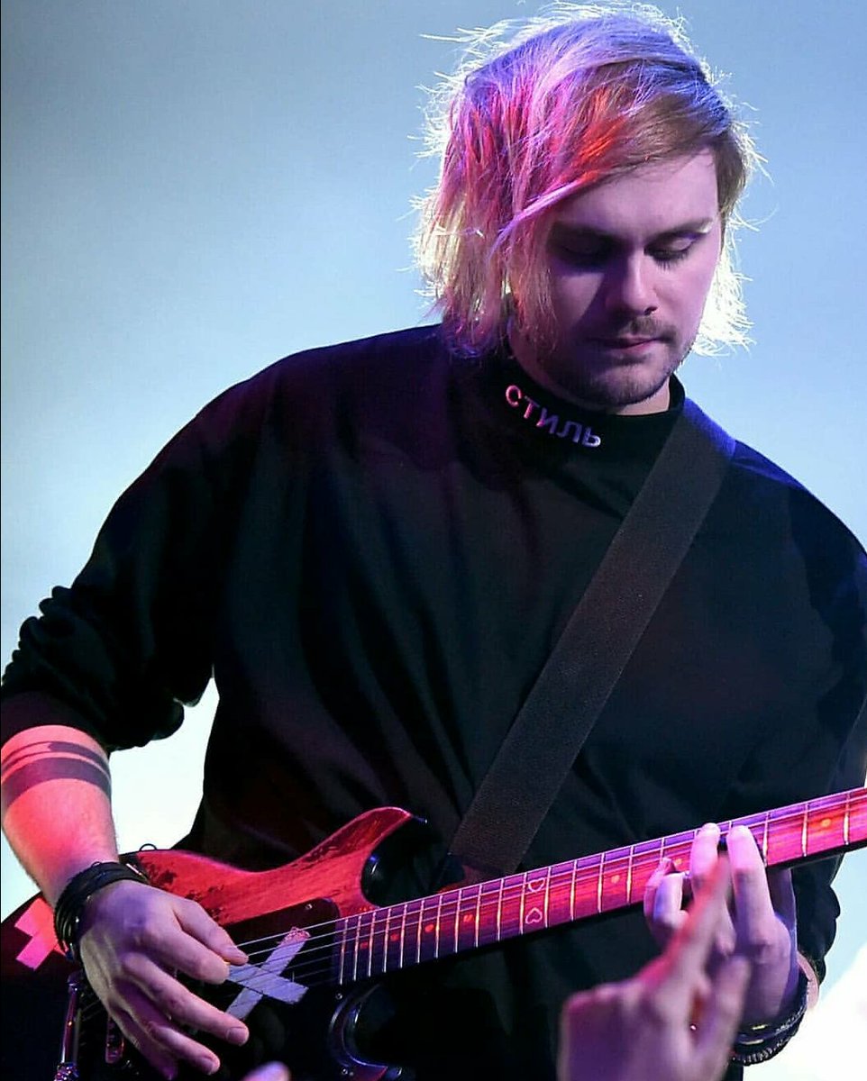 RT_2_bless's tweet photo. #5SOSBestFans https://t.co/0fMdhnUbW1