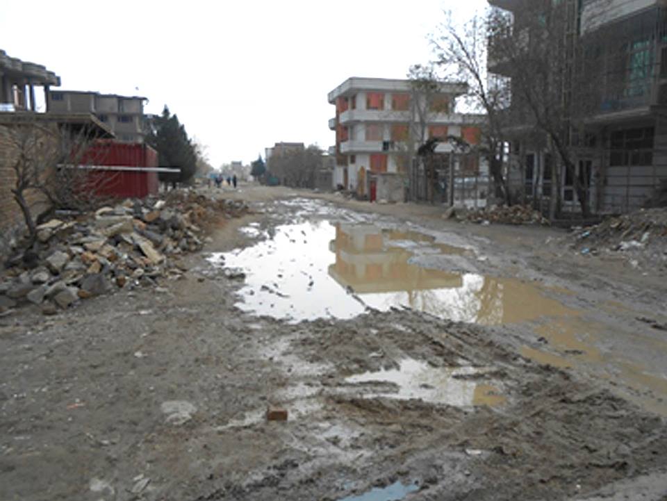 kmunicipality1's tweet photo. قبل و بعد کانکریتریزی جادههای گذر اعظم مربوط ناحیۀ یازدهم از پروگرام انکشافی شاروالی کابل!
با کانکریتریزی سرکهای مذکور، شهروندان عزیز ما به سهولت های شهری بیشتری دسترسی پیدا کرده اند.
#شاروالی_کابل #کارنکریتریزی #ناحیۀ_یازدهم
#پروگرام_انکشافی_شاروالی_کابل #kmdp #گذر_اعظم https://t.co/G6BGyrQCwI