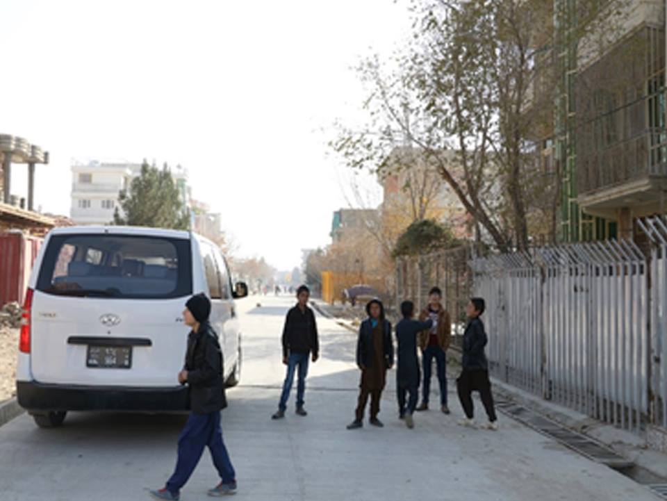 kmunicipality1's tweet photo. قبل و بعد کانکریتریزی جادههای گذر اعظم مربوط ناحیۀ یازدهم از پروگرام انکشافی شاروالی کابل!
با کانکریتریزی سرکهای مذکور، شهروندان عزیز ما به سهولت های شهری بیشتری دسترسی پیدا کرده اند.
#شاروالی_کابل #کارنکریتریزی #ناحیۀ_یازدهم
#پروگرام_انکشافی_شاروالی_کابل #kmdp #گذر_اعظم https://t.co/G6BGyrQCwI