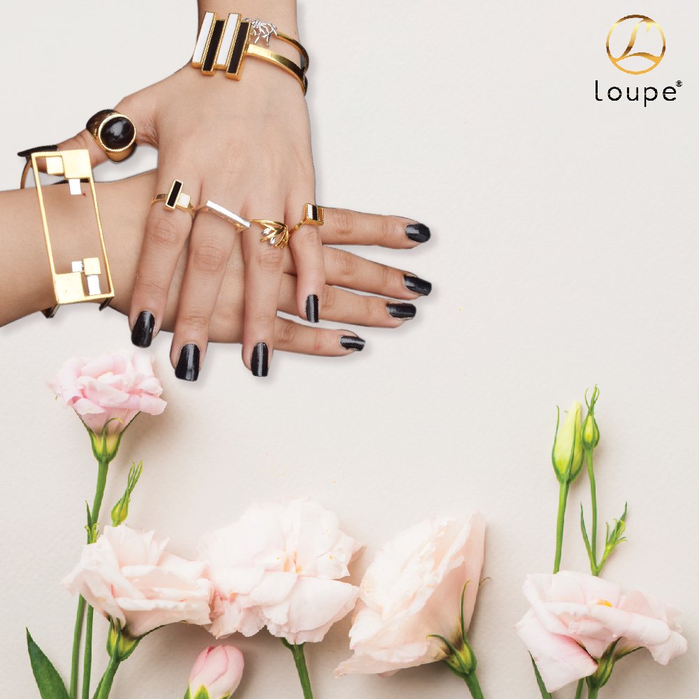 LoupeIndia's tweet photo. A beautiful piece of jewellery is something you can treasure for years to come. Do it differently with our exquisite jewellery that will add a finishing touch to your spring outfits. #ShadesofSpring.
#LoupeIndia #Loupe #Fashionaccessories #Glitzzcollection https://t.co/XhU3mVNNeL