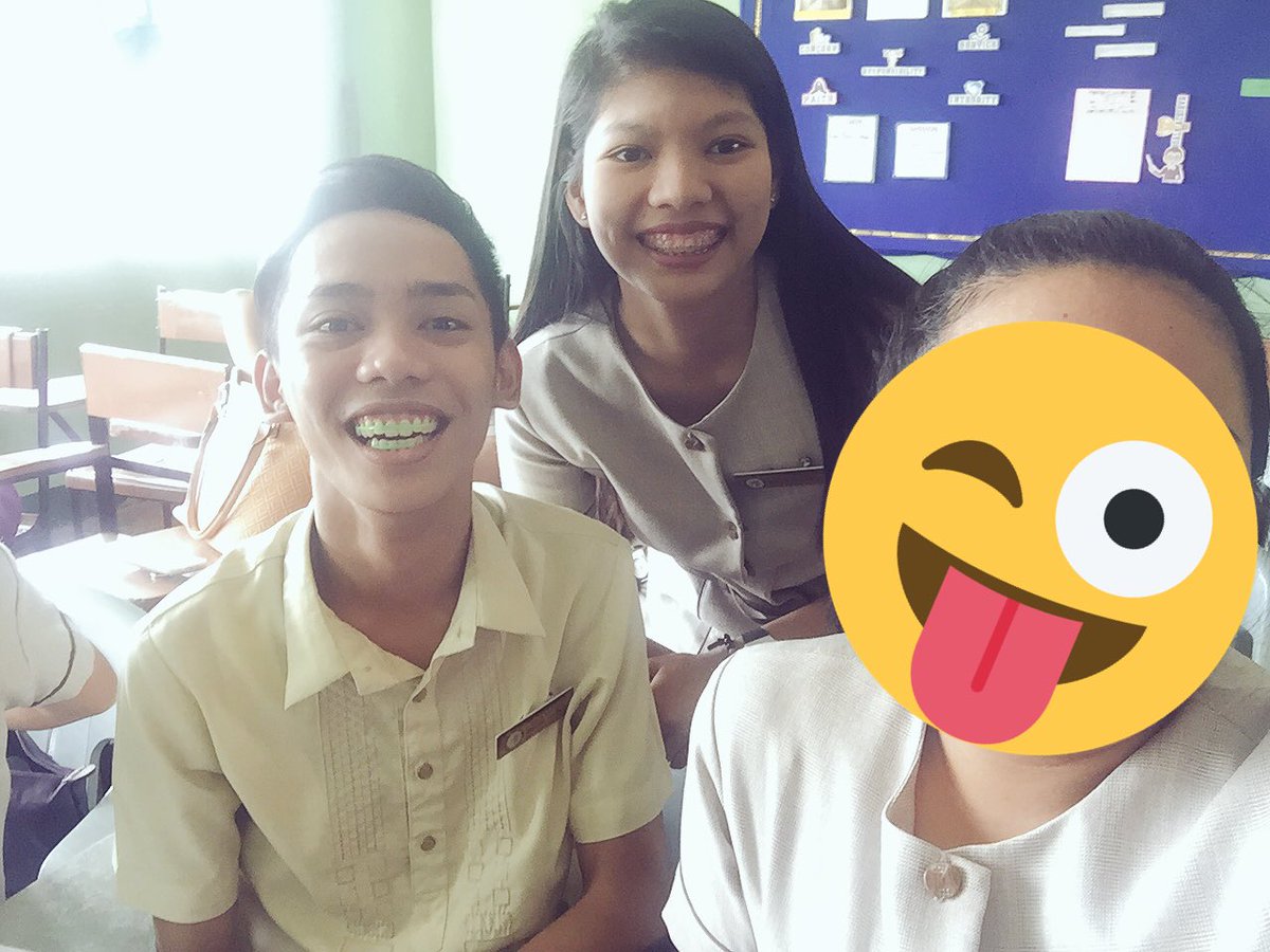 yeddster's tweet photo. #teambraces @hemmoswift0713 https://t.co/cebrUWV3yi