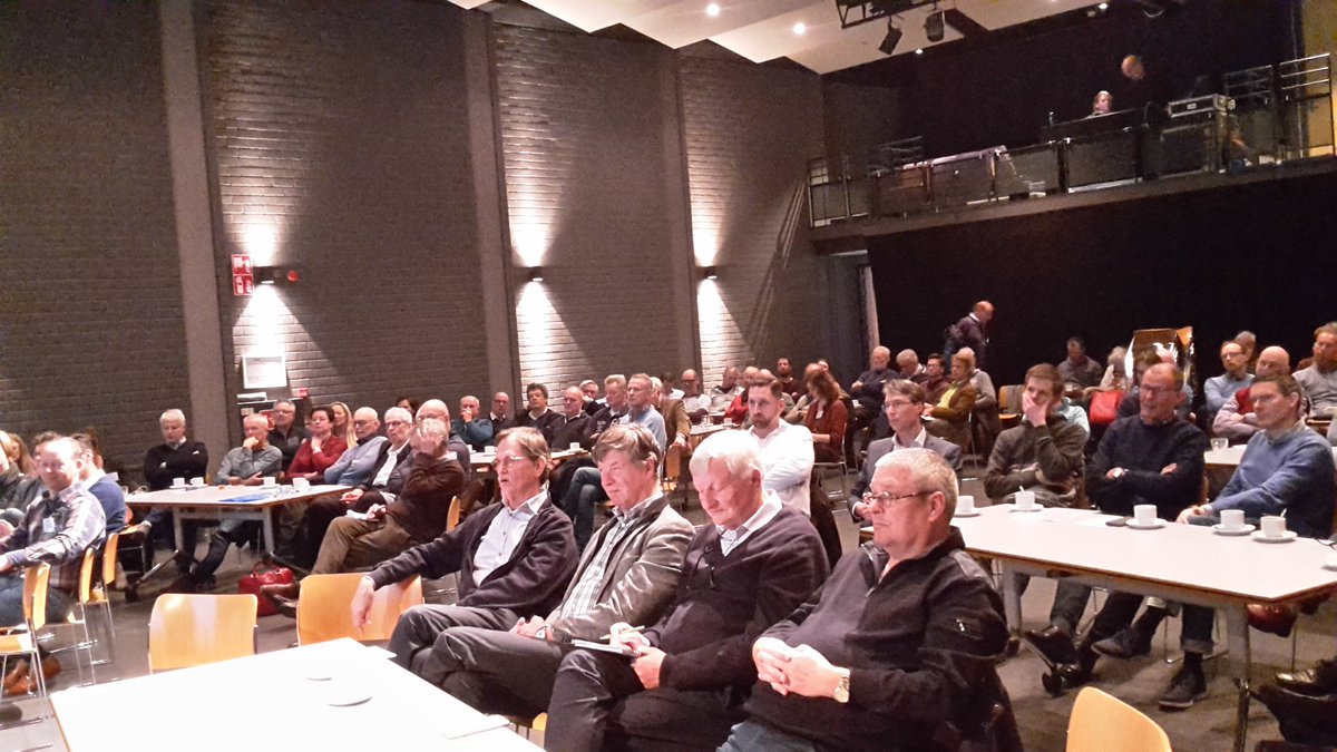 JodydeGraaf's tweet photo. Wederom een volle zaal, ditmaal bij het werkatelier over mogelijke locaties duurzame energieopwekking in Bodegraven. Een productieve avond, waar zeker ook ruimte was voor kritische vragen en alle zorgen. Over 2 maanden het vervolg! https://t.co/Ue0cavAYlP