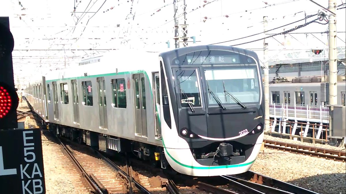 Fuji0109's tweet photo. やっと2020系を撮影出来た
#2020系 #試運転 #2121F #2123F https://t.co/0ssWBQg7AL
