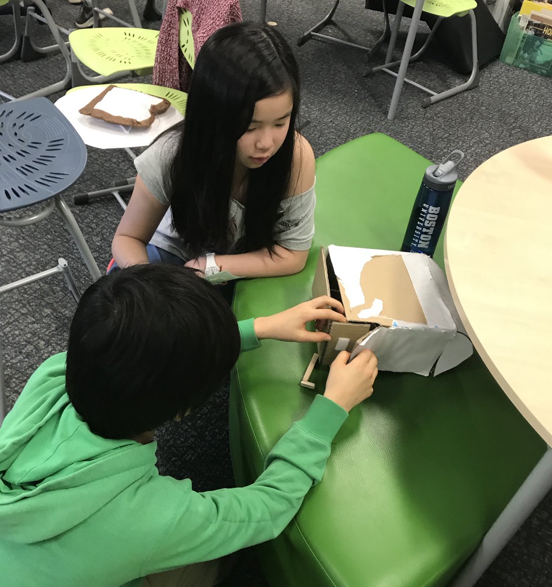 5MASIJ's tweet image. Practicing for our student-led conferences!