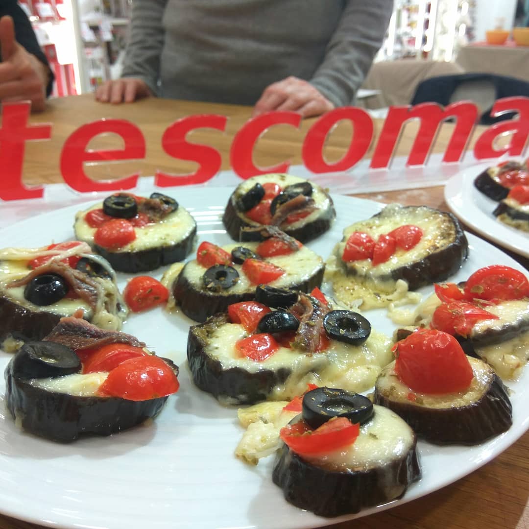 franxescocina's tweet photo. #tallerdecocina estupendo ayer en @Tescoma #gracias
#franxescocina #francescocina #branding #bevange #foodie #murcia #comersano #sanoysabroso #foodinfluencer #food https://t.co/R4FD3OUtY2
