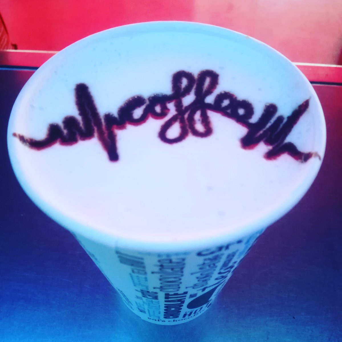 DKC_be's tweet photo. Good morning #roeselare 
#coffee keeps me going all day long
See ya at your #weeklymarket from aight to noon...
#coffeetruck #instacoffee #coffeelife #coffeegram #coffeeart #chocolateart #coffeetogo #wholelattelove #coffeeismylife  #passion #lifestyle #dekoffiecamper #DKC #mmm https://t.co/8nDtXcMPCH