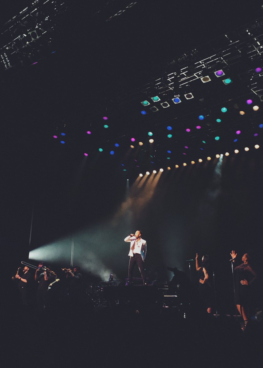 keisuke_andoh's tweet image. John Legend.

僕の世界を変えたアーティストだと思います。これからもそうなのだと感じた昨夜でした。

#johnlegend #extheater