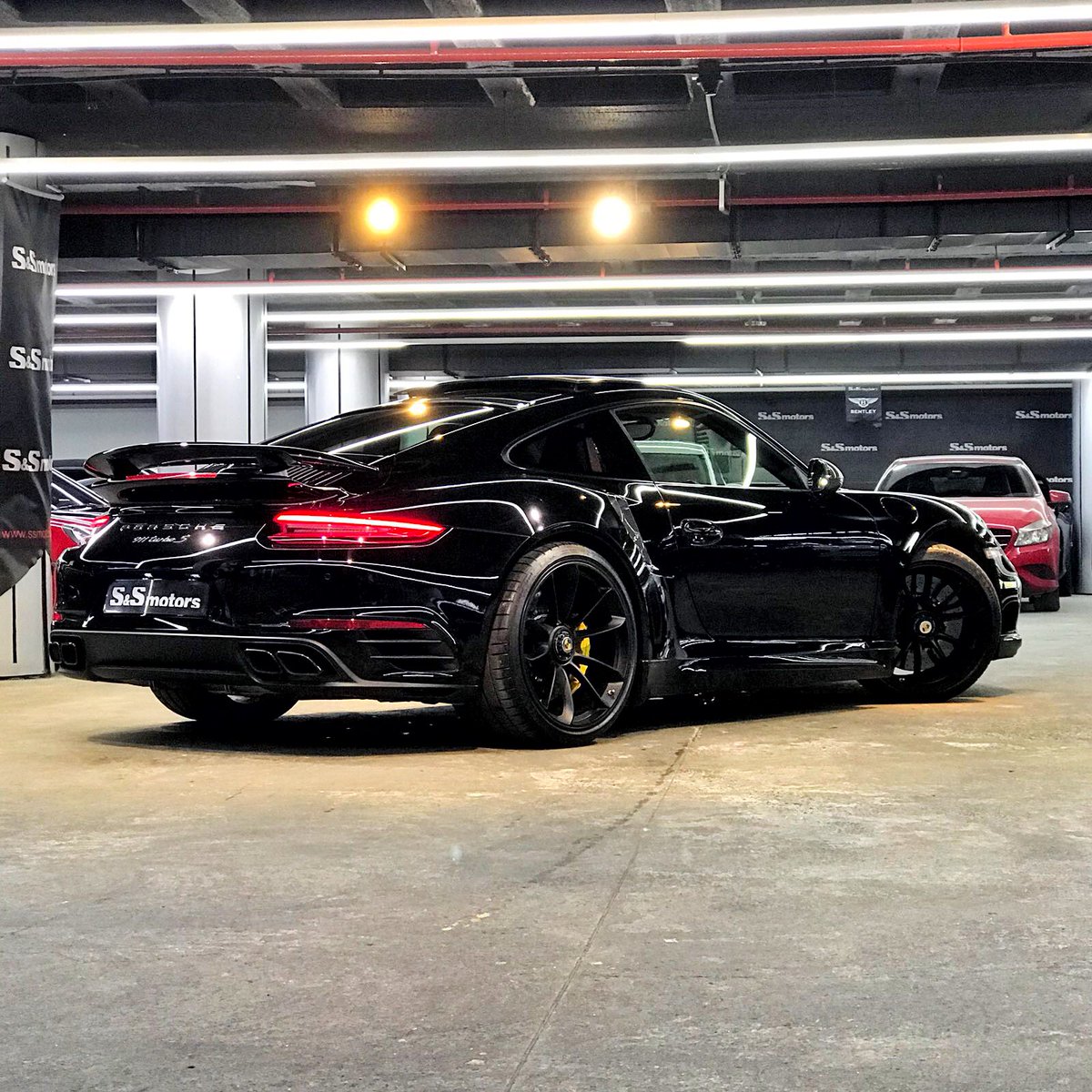 SSmotors's tweet photo. #991TurboS #991TurboMk2 #Mk2Look #GT3wheels #SingleLock #CeramicBrakes #biggestselection #biggestcollection #nowhereelse https://t.co/BCT3VzGuse
