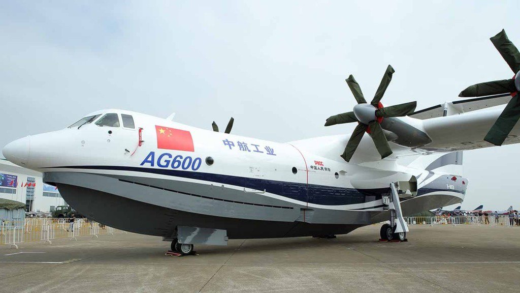 investzhuhai's tweet photo. #LATESTPROGRESS The world's largest amphibious aircraft #AG600 will make the maiden flight over the sea in the second half of 2018. 

Let's review the production progress of this big guy first >> https://t.co/gj4SWJzC4q 

#amphibious #Aircraft https://t.co/kpvvmakLcU