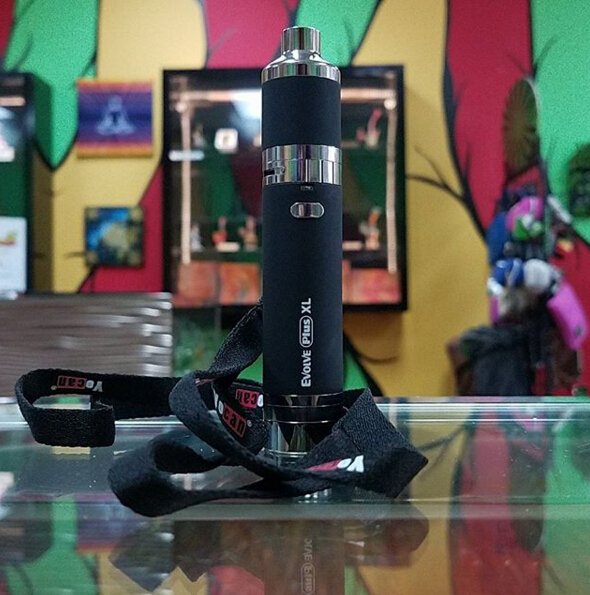 YocanTechnology's tweet photo. Built-in silicone jar and equipped with hanging ring ,Two problems solved with one device. #EvolvePlusXL #Yocan😎👍
https://t.co/vo5dlb3HVT https://t.co/xTe0BvkRIu
