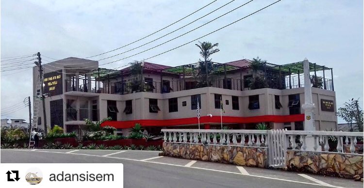 adansisem's tweet photo. In today’s Daily Graphic, “Atta Mills Library Closed Down for Lack of Funds” 
📸: via @Citi973 https://t.co/EsNTLtt3G9