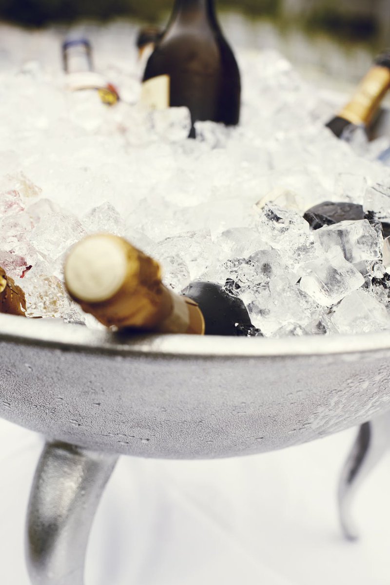 The Bubbly Festival pops up in Hyde Park from 18 - 20 May. Hyde Park will host over 15 cap classique and champagne houses. Tickets which will cost R380 will include a glass and 10 tasting coupons. #BubblyFestival