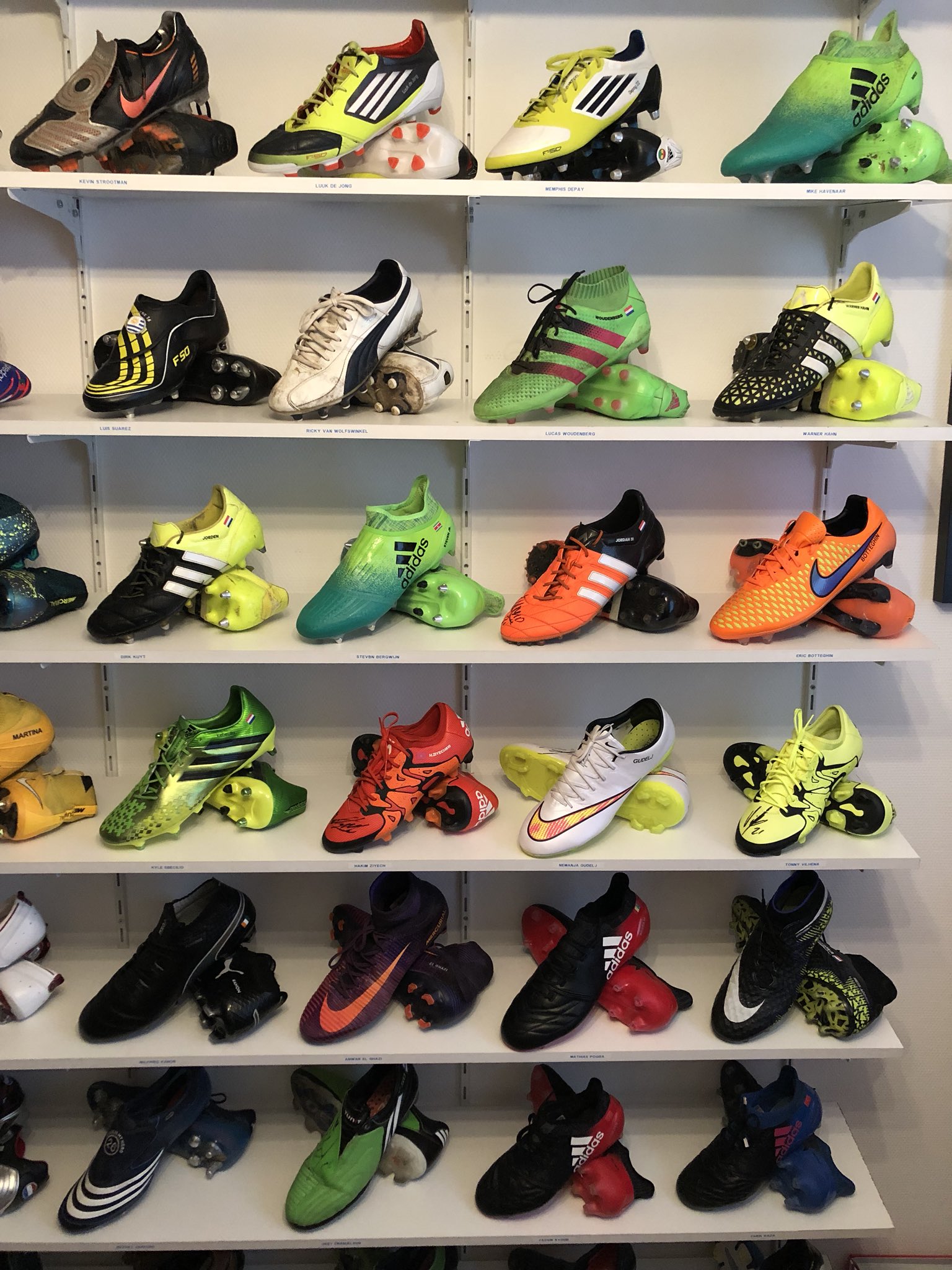 Robin van Persie on Twitter: "Which pair is your favorite and why? Best I re-tweet. 🔃 https://t.co/WSNp76rxOX" Twitter