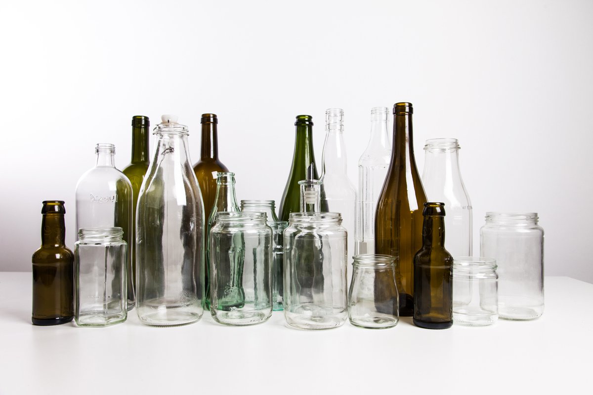 Perché scegliere il #vetro?
Perché è il materiale più sicuro per l'ambiente e può essere riciclato e riutilizzato un numero infinito di volte senza perdere la propria limpidezza, la propria purezza o la propria qualità!
#infinitamentericiclabile