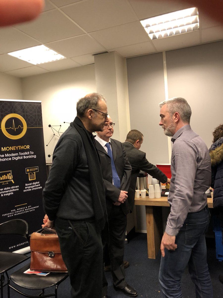 financeinnov's tweet photo. Dans 10 minutes, début de notre #Fisession « le #conseiller et le client : quel rôle pour le #digital ? »👨💼📱📞avec @ExtonConsulting @moneythor et Plug Company https://t.co/32RfrPVXsX